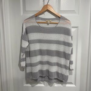 G.H. Bass & Co. Women's Lightweight Striped Gray and White Knit Sweater